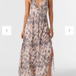 NWTO O’Neill Geometric Print Maxi Dress - Cream and Black.